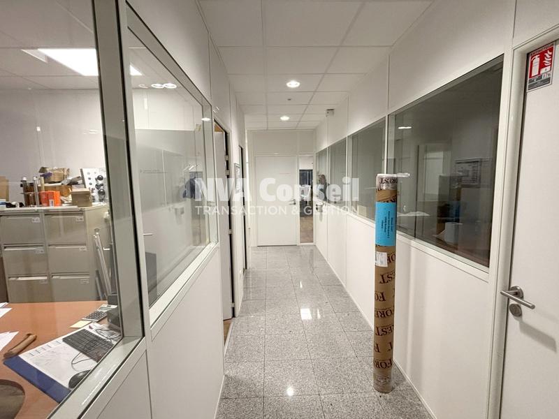 Entrepôt - 2 887 m²