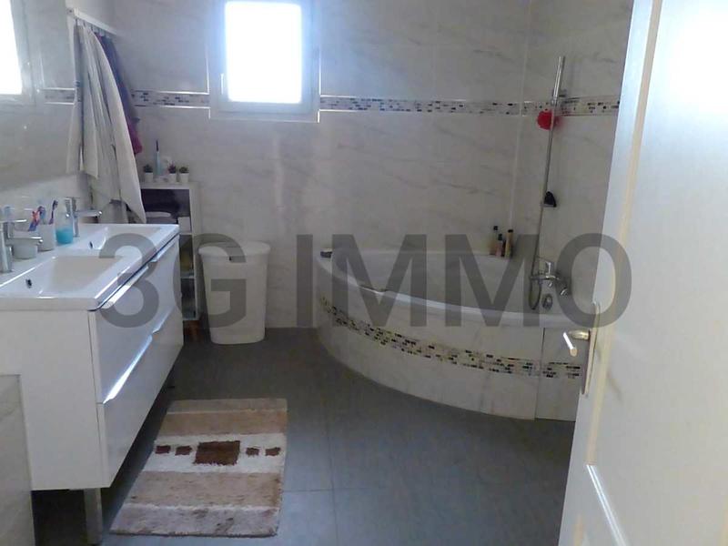 Maison - 180 m² - 7 pièces