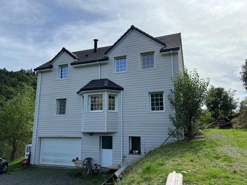 Maison contemporaine - 235 m² - 8 pièces