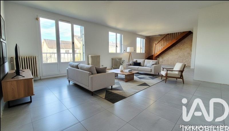 Maison - 90 m² - 5 pièces