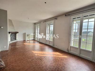 Maison - 84 m² - 5 pièces