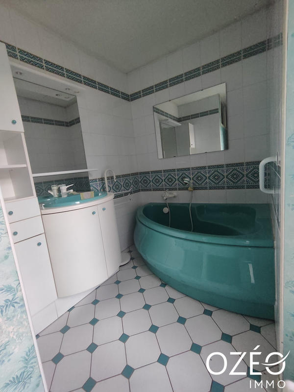 Maison - 200 m² - 10 pièces