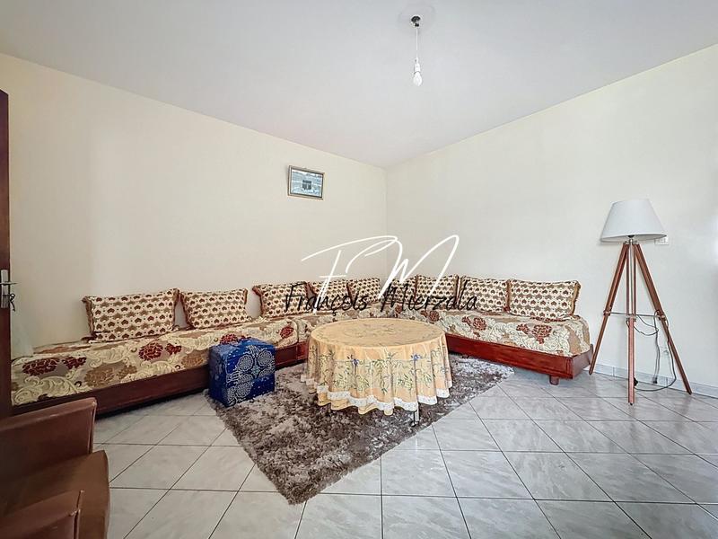 Maison - 182 m² - 9 pièces