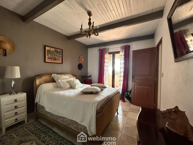 Maison - 122 m² - 5 pièces