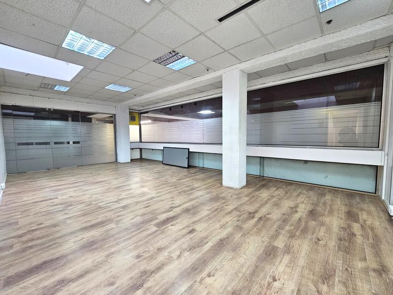 Local commercial - 215 m²