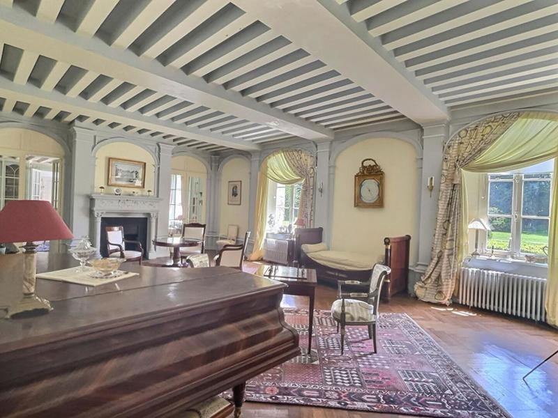 Château - 926 m² - 25 pièces