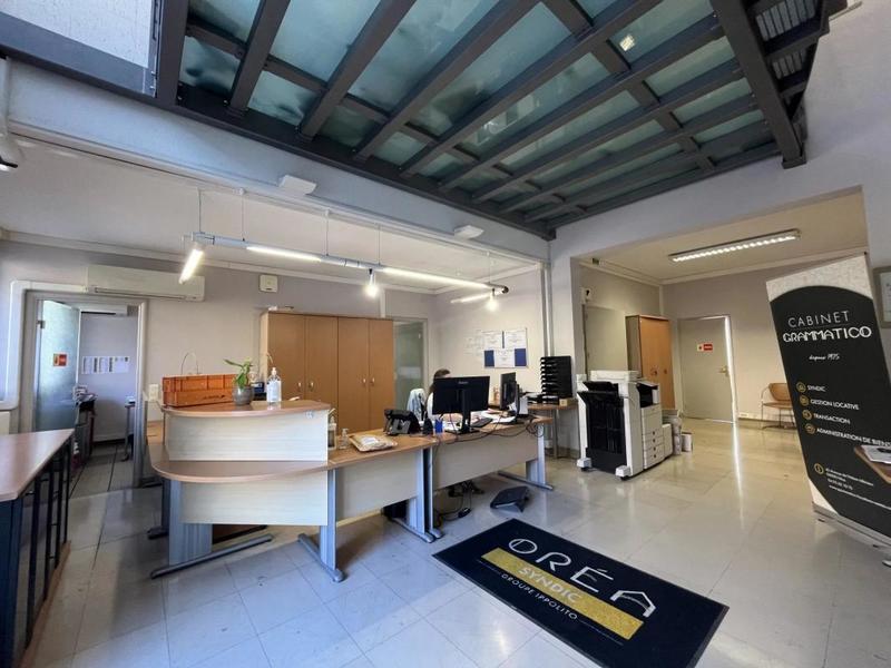 Local commercial - 292 m²