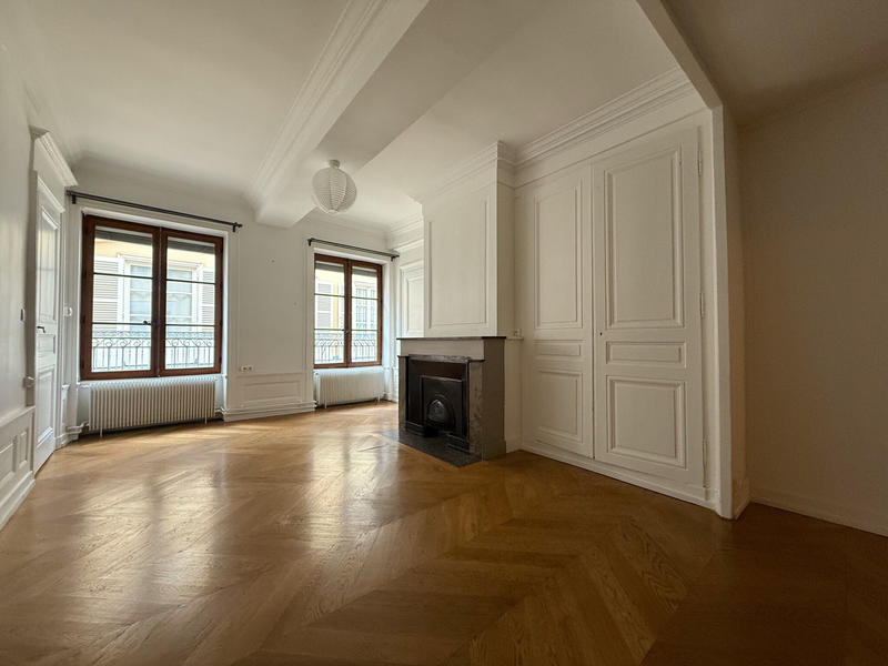 Appartement - 84 m² - 3 pièces