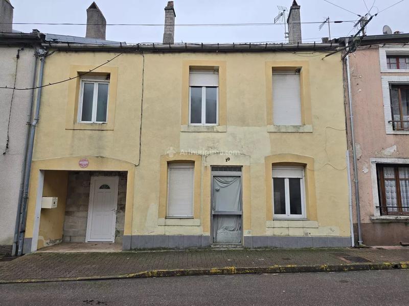Maison - 220 m² - 11 pièces