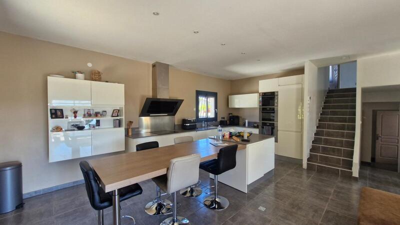 Maison - 135 m² - 6 pièces