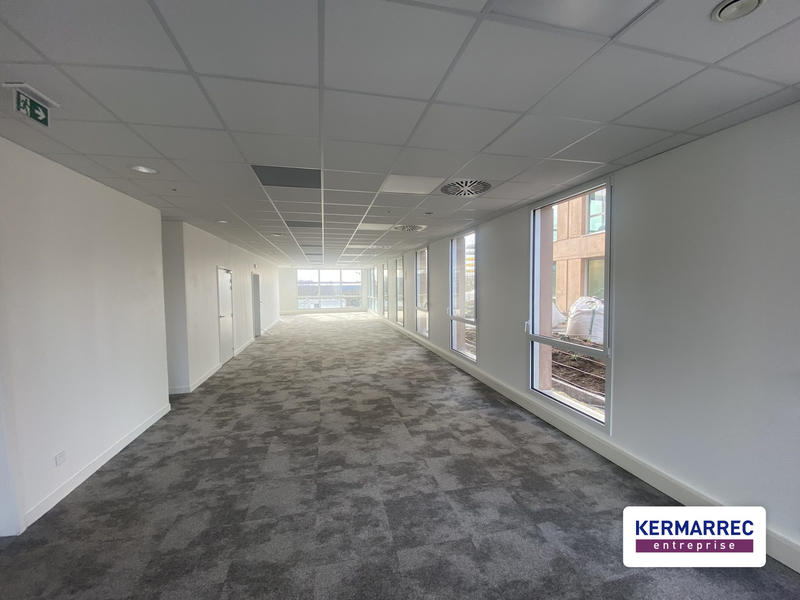 Bureau - 969 m²