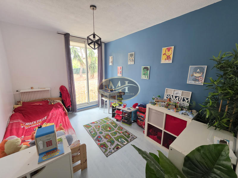 Appartement - 99 m² - 6 pièces