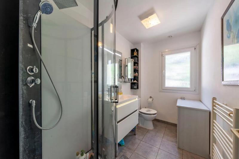 Maison - 239 m² - 12 pièces