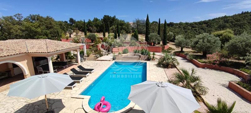 Maison - 290 m² - 8 pièces