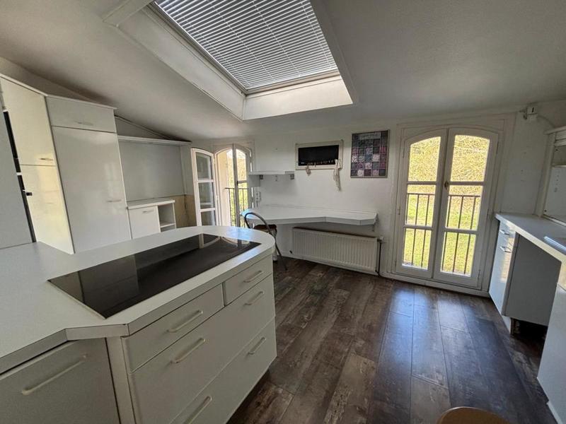 Appartement - 223 m² - 6 pièces