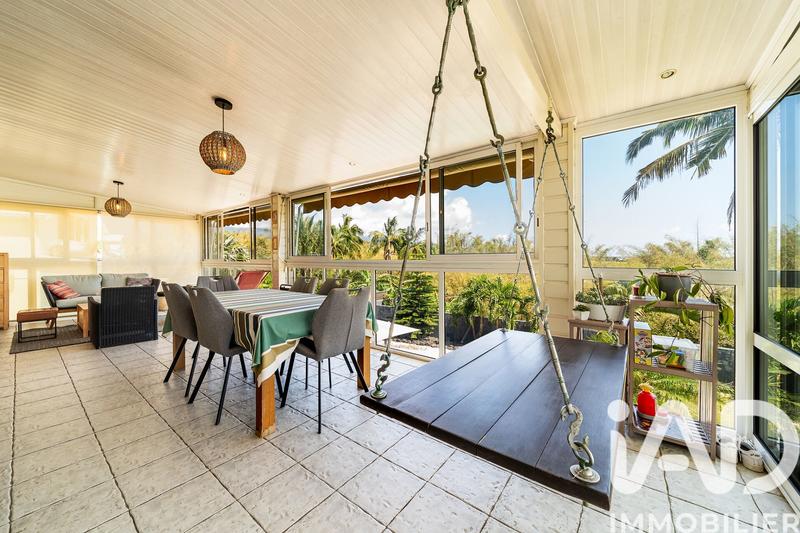 Maison - 235 m² - 7 pièces