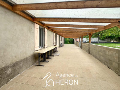 Maison - 196 m² - 7 pièces