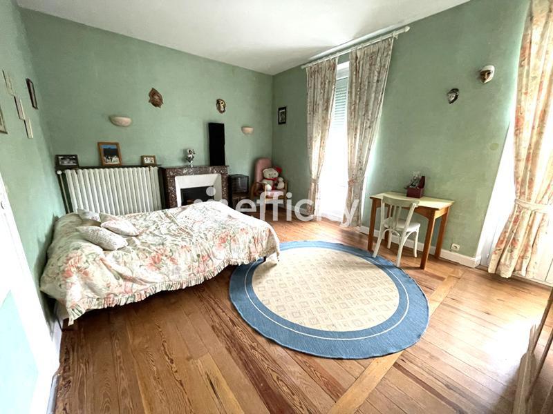 Maison - 184 m² - 6 pièces