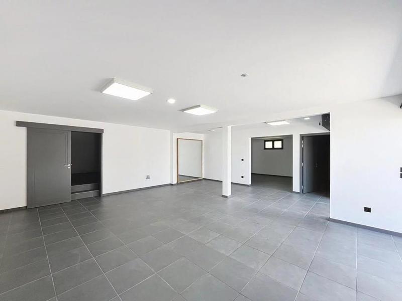 Villa - 144 m² - 5 pièces