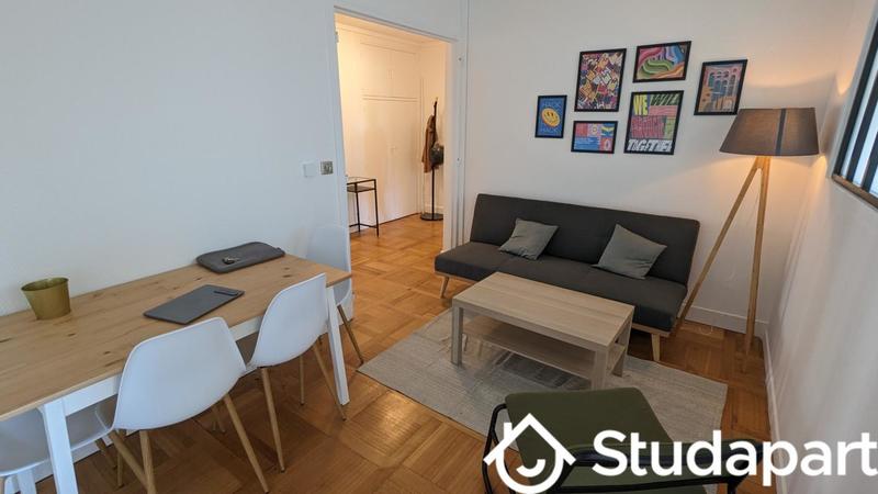 Chambre - 11 m² - 1 pièce