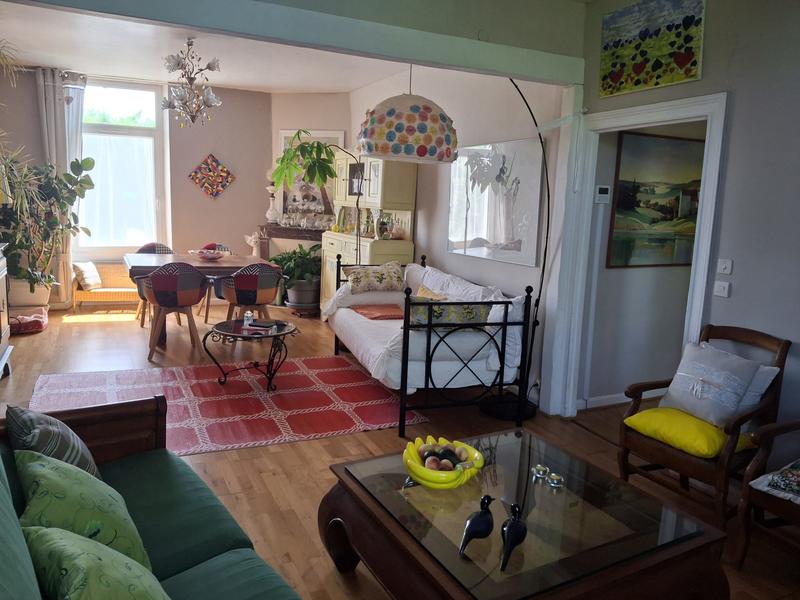 Maison traditionnelle - 161 m² - 6 pièces