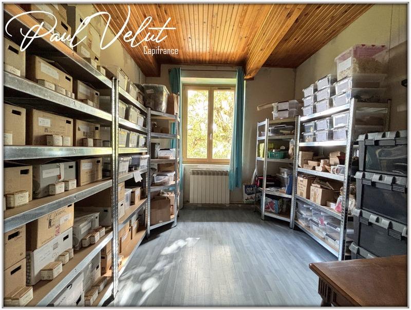 Maison - 200 m² - 7 pièces