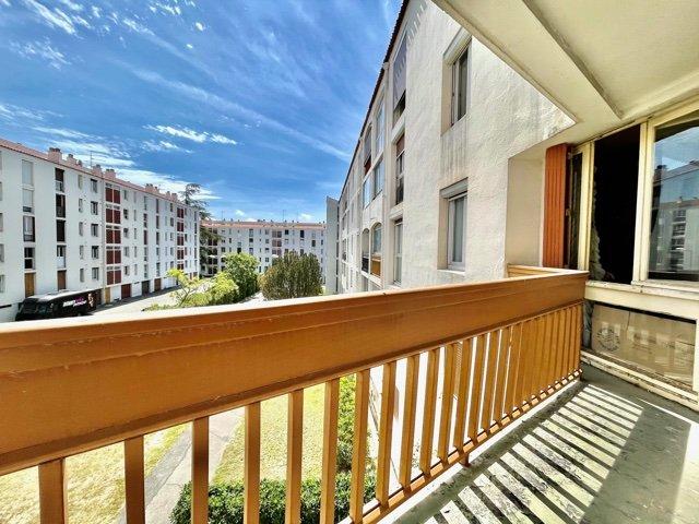 Appartement ancien - 90 m² - 5 pièces