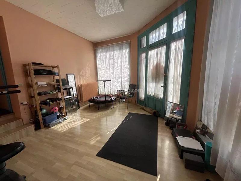 Maison - 226 m² - 7 pièces