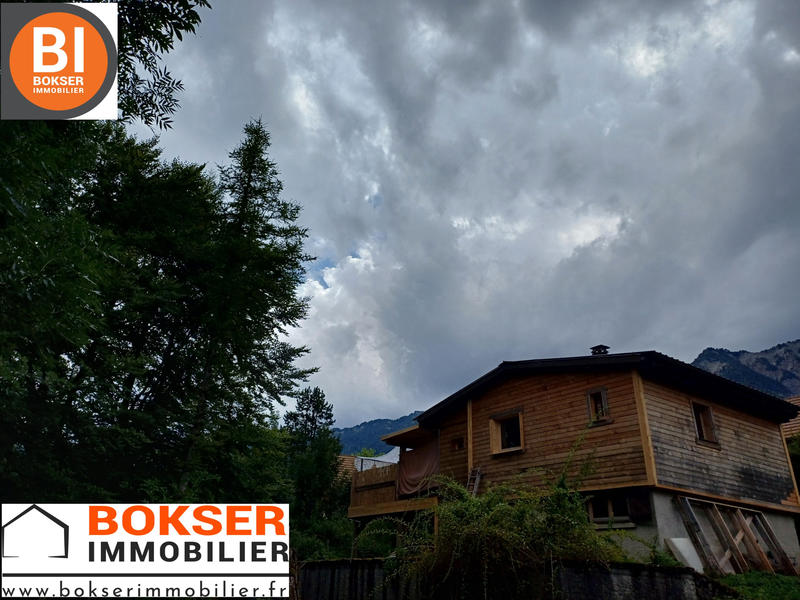 Maison - 89 m² - 6 pièces