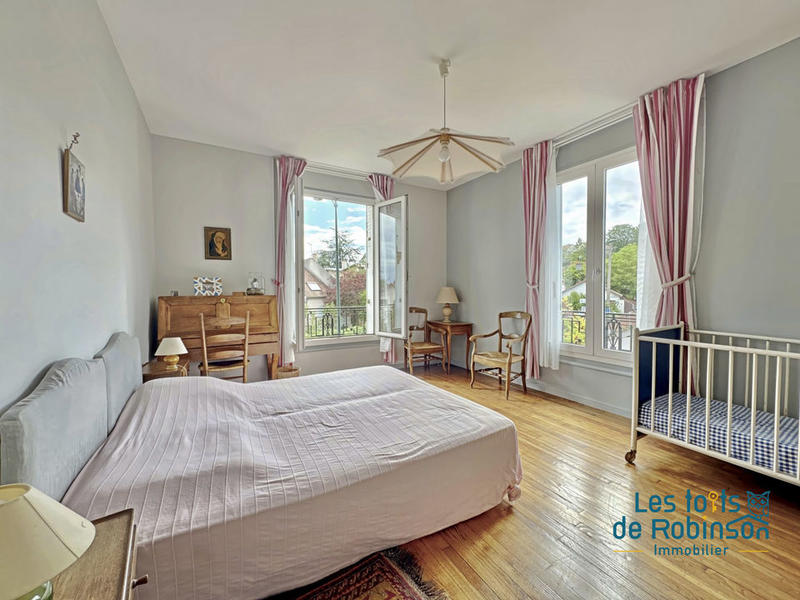 Maison de ville - 240 m² - 10 pièces