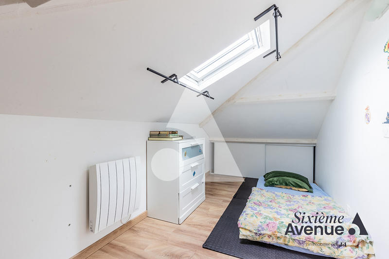 Maison - 96 m² - 5 pièces