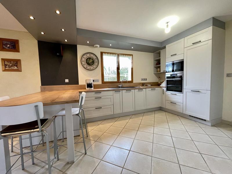 Maison traditionnelle - 123 m² - 6 pièces