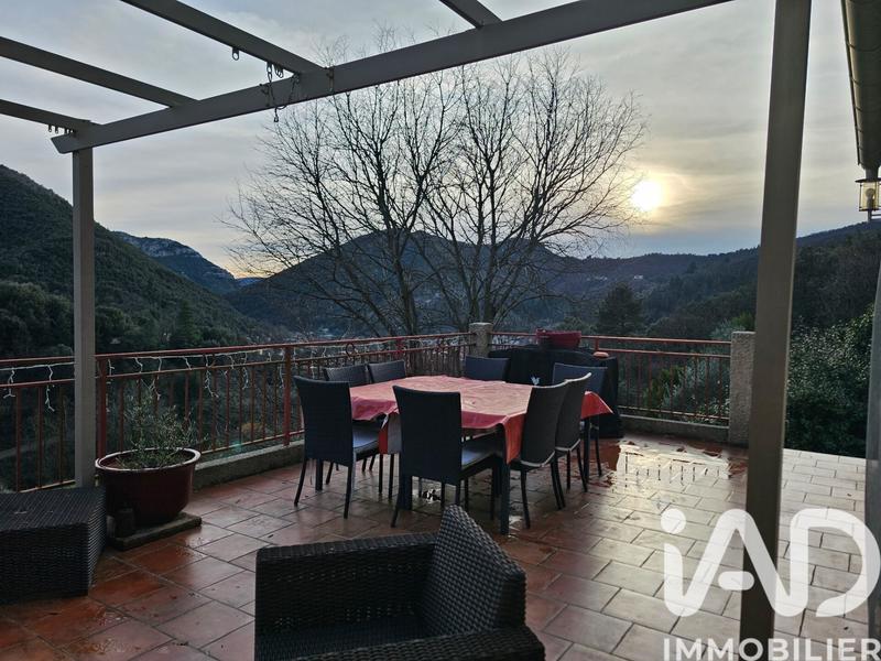 Maison - 110 m² - 4 pièces