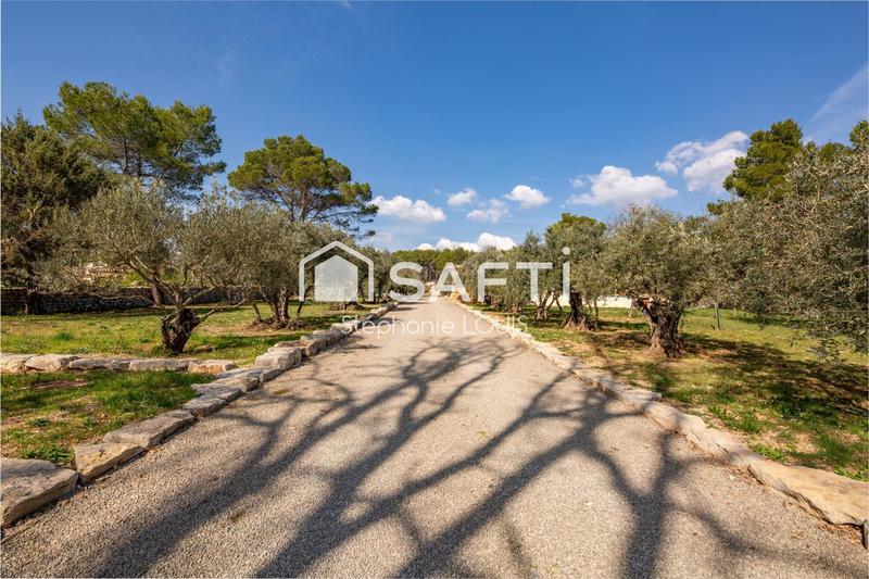 Maison - 200 m² - 4 pièces