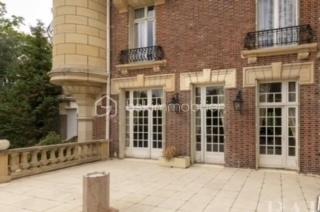 Demeure - 620 m² - 12 pièces