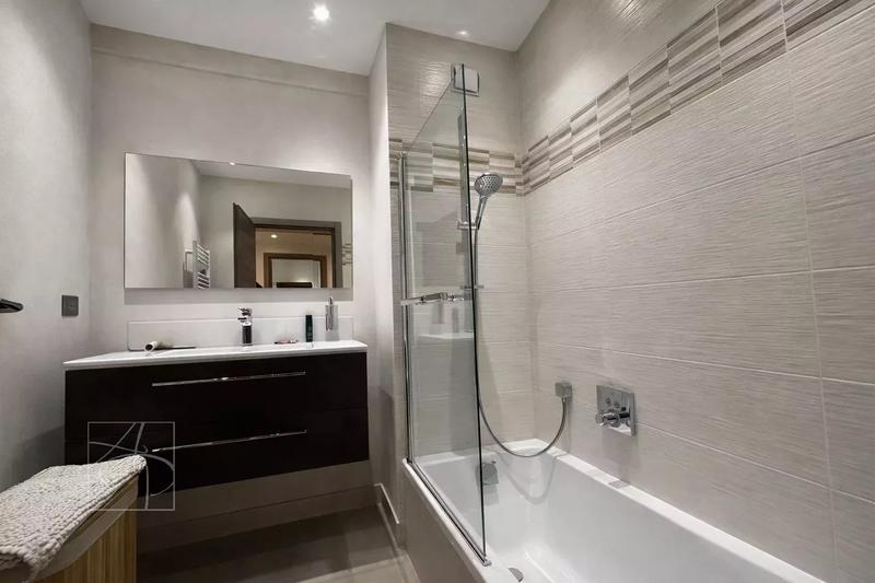 Appartement - 92 m² - 3 pièces