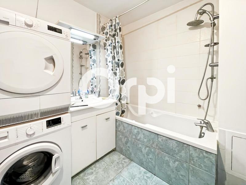 Appartement - 80 m² - 3 pièces