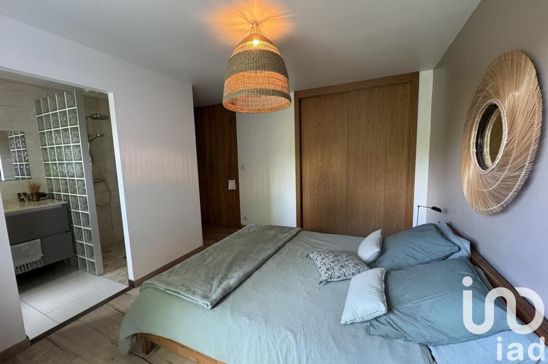 Maison - 238 m² - 6 pièces