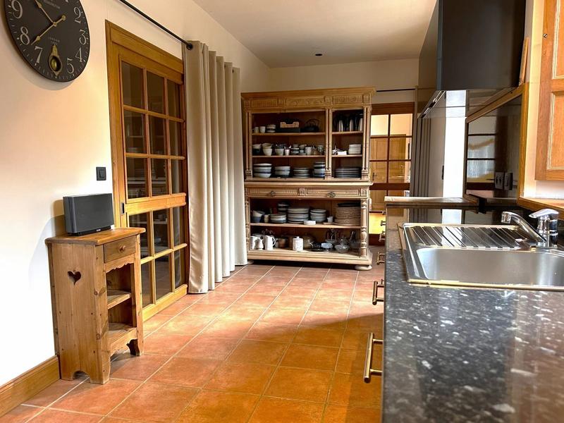 Maison - 465 m² - 13 pièces