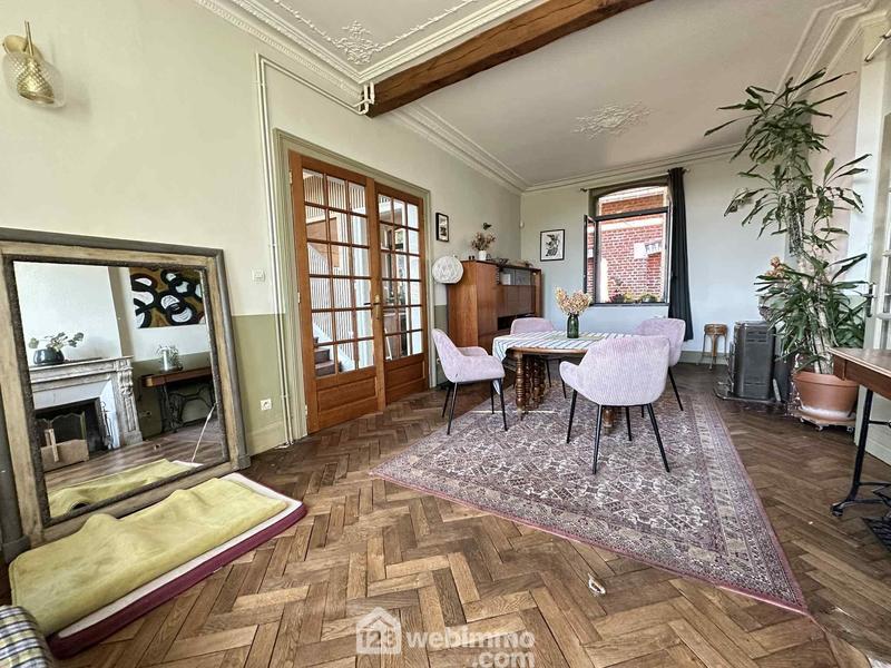 Maison - 187 m² - 8 pièces