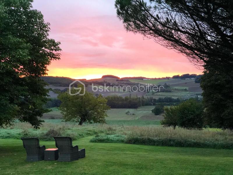 Maison en pierre - 250 m² - 8 pièces