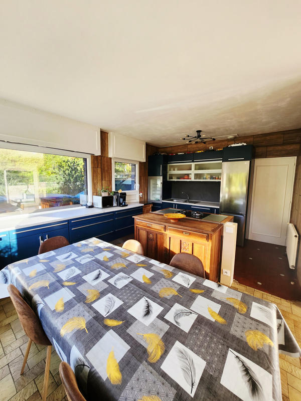 Maison - 144 m² - 7 pièces