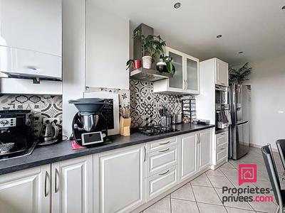 Appartement - 95 m² - 4 pièces