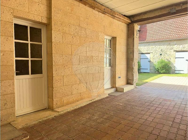 Corps de ferme - 160 m² - 8 pièces