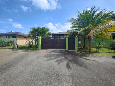 Maison - 93 m² - 4 pièces