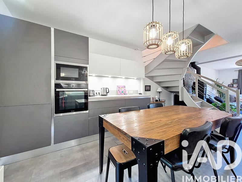 Maison - 90 m² - 4 pièces