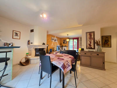 Maison - 98 m² - 5 pièces