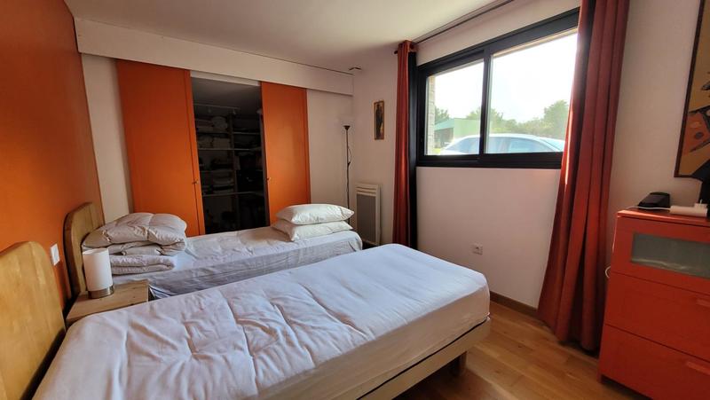 Propriété - 250 m² - 8 pièces