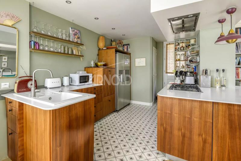 Maison - 200 m² - 10 pièces