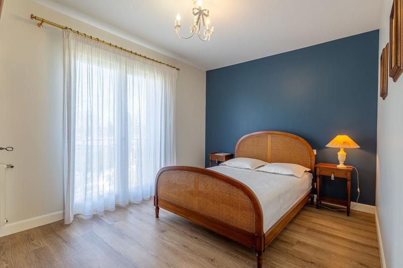 Maison traditionnelle - 188 m² - 7 pièces